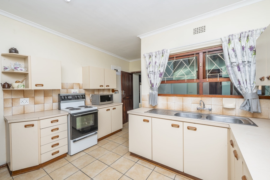 4 Bedroom Property for Sale in Morgenster Western Cape